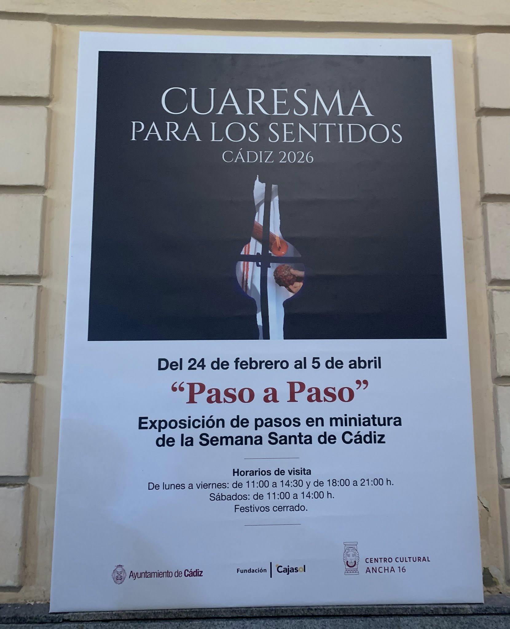 Paso a paso. exposición de pasos en miniatura de la semana santa de cádiz
