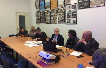 noticias cadiz Reunión José Blas 15 M y vecinos bono social eléctrica.jpeg