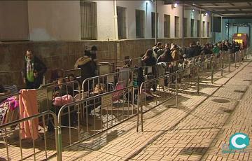 noticias cadiz colas san felipe neri.jpg