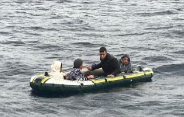 noticias cadiz menores rescatados el estrecho.jpg