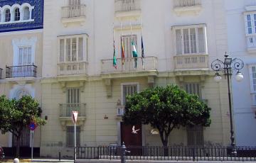 noticias cadiz UNED.jpg