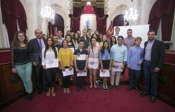 noticias cadiz-entrega premios mejor trayectoria académica-085_1.jpg