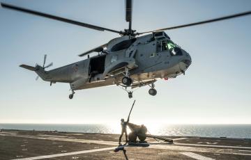 noticias cadiz helicoptero armada española.jpg