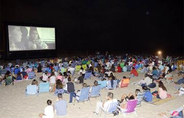 cine_en_la_playa.jpg