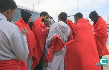 noticias cadiz inmigrantes puerto america cadiz.jpg