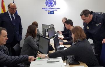 director-Policia-inaugura-expedicion-DNI_EDIIMA20180320_0531_4.jpg