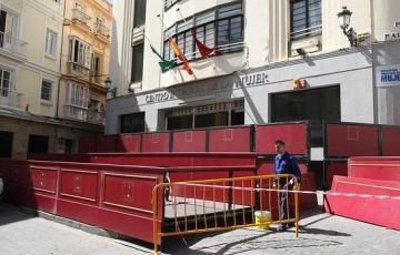 Palcos Semana SAnta CADIZ.jpg