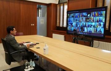 juanma-moreno-reunion telematica.jpg