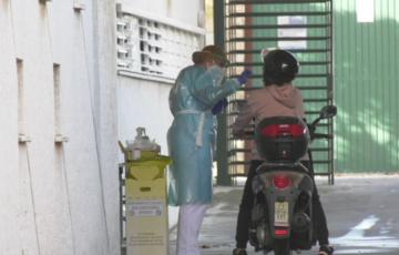 Punto Autocovid del centro de calud de La Paz