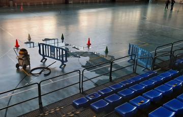 Las obras del impermeabilización de la cubierta del pabellón del Centro Histórico finalizarán en los próximos días