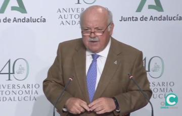 El consejero de Salud, Jesús Aguirre, informa sobre las ventajas de la vitamina D