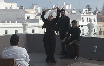 María Moreno, al baile, Ismael de la Rosa, al cante y Roberto Jaén en la percusión 