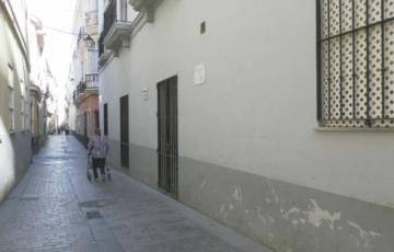 Imagen de la fachada de la Federación de vecinos 5 de abril 