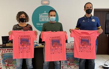 El concejal de deportes, José Ramón Páez, junto a Raúl Plazuelo y Esther Córdoba, Presidente y Vicepresidenta del Club Polideportivo Olimpo 