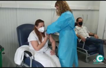 Los sanitarios de Cádiz durante la vacunación