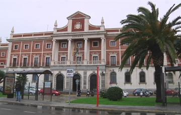 El Ayuntamiento solicitará que se elimine la protección de la Aduana para poder derribar el edificio