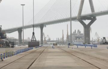 La conexión férrea del Bajo de la Cabezuela conectará con el muelle con el Polígono Trocadero
