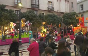 La concejala de Cultura y Fiestas da las gracias a los vecinos de Cádiz y a todos los profesionales que trabajaron la víspera de Reyes