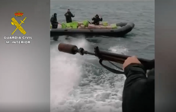 La Guardia Civil interviene más de 8.100 kilos de hachís en tres actuaciones en Cádiz.