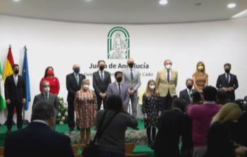 Foto de familia de las Banderas de Andalucía en Cádiz