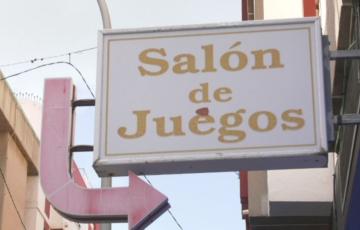 La iniciativa municipal de alejar los establecimientos de juego de colegios y centros deportivos se resolverá en los tribunales