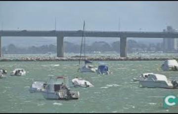 Continúa la alerta naranja por fuerte oleaje y amarilla por viento 