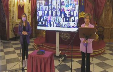 La presidenta de Diputación, Irene García y la diputada de igualdad, Carmen Collado durante el acto 