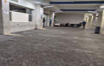 Sindicatos denuncian la "eliminación" de la sala de espera para los familiares de los ingresados en UCI