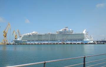 'Harmony of the Seas' en el dique 4