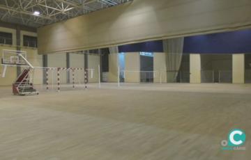 Así luce el estado del nuevo parquet del pabellón del Ciudad de Cádiz 