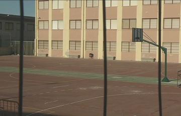 El Ayuntamiento renueva el vallado del colegio La Inmaculada