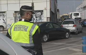 Policía local en un control