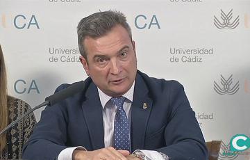 Eduardo González Mazo en una intervención como rector