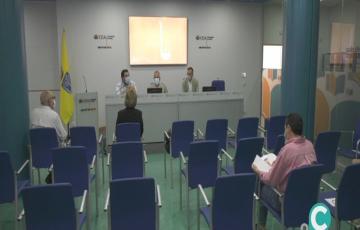 Representantes de la Diputación y la UCA en la presentación de GastroUCA