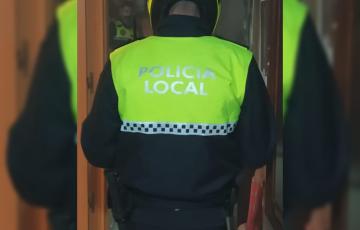 En el piso había casi 30 personas bebiendo y sin mascarilla