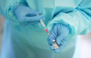 La mayoría de la población adulta tiene ya las dos dosis puestas