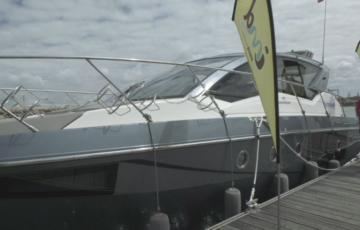 El 'Noor' atracado en el CN Elcano