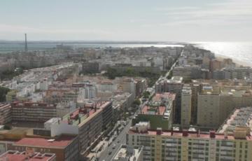 Una avería eléctrica mantiene esta mañana sin suministro una amplia zona de la avenida 