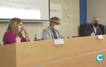 Sesión inaugural de la jornada sobre trasparencia en los cursos de verano de la UCA