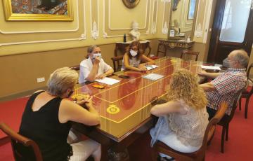 Las dos iniciativas presentadas fueron la elaboración de unos presupuestos participativos y el cumplimiento del reglamento de participación ciudadana.