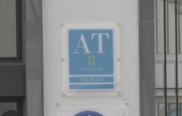 Fachada de apartamento turístico en Cádiz