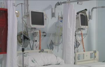 Las hospitalizaciones aumentan