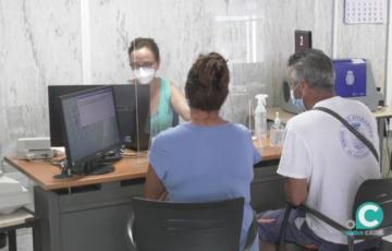 Imagen del momento de una expedición del DNI Europeo en Comisaría 