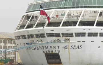El buque ‘Enchantment of the seas’