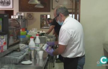 El sector servicio es el que ha registrado una mayor descenso del desempleo 