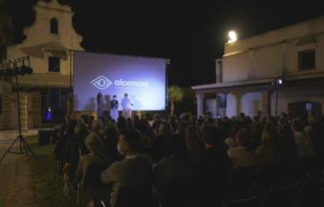 Alcances comienza las proyecciones con lleno en el Castillo de Santa Catalina.