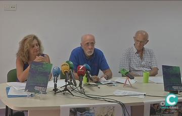 Representantes de la asociación durante la rueda de prensa