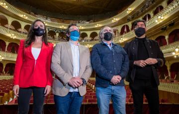 Manu Sánchez, Selu, el alcalde y la concejala de cultura  