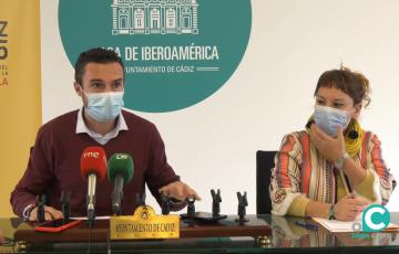 Lorena Garrón y Martín Vila durante la comparecencia de prensa