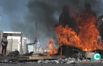 Fuego en la carretera de Astilleros